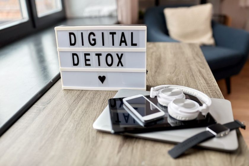 Digital Detox Lifestyle: Reclaiming Balance in a Hyperconnected World